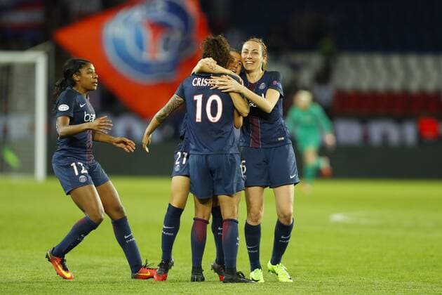 joie Veronica Boquete (PSG) Rozeira Cristiane (PSG) Sabrina Delannoy (PSG) FOOTBALL : Paris Saint Germain vs Bayern Munich - Ligue des Champions - 29 03 2017 GwendolineLeGoff Panoramic 