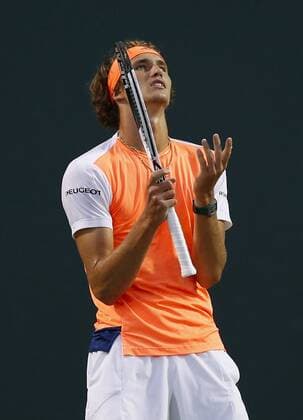 Themen der Woche - SPORT Bilder des Tages - SPORT March 30, 2017 - Miami, FL, USA - Germany s Alexander Zverev reacts after a play against Australia s Nick Kyrgios in the quarterfinals of the Miami Open on Thursday, March 30, 2017, at Crandon Park in Key Biscayne, Fla. Miami Open - ZUMAm67_ 20170330_zaf_m67_025 Copyright: xDavidxSantiagox