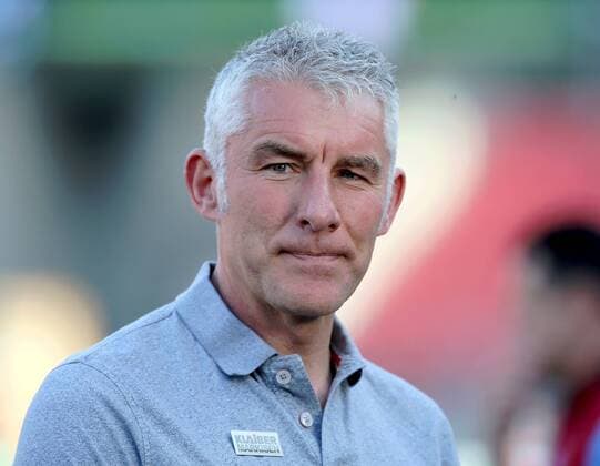 31.03.2017 - Fussball - Saison 2016 2017 - 2. Fussball - Bundesliga - 26. Spieltag: 1. FC Nürnberg Nuernberg FCN Club - Karlsruher SC KSC - DaMa - Mirko Slomka (Trainer Karlsruher SC ) nachdenklich enttäuscht Enttäuschung