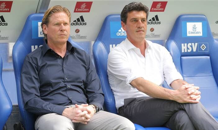 1. Fussball Bundesliga 26. Spieltag Saison 2016-2017 1. Fussball Bundesliga 26. Spieltag Saison 2016-2017 Hamburger SV - 1.FC Koeln im Volksparkstadion v.l.: Trainer Markus Gisdol (Hamburger SV), Sportchef Jens Todt (Hamburger SV)