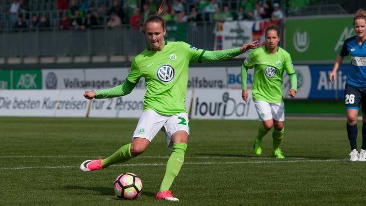 Caroline Graham Hansen (VfL Wolfsburg, 26) beim Elfmeter, Strafstoss, erzielt das Tor zum 1:0, Fussball, Allianz Frauen-Bundesliga, VfL Wolfsburg - TSG 1899 Hoffenheim, xobx