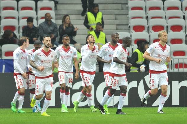 24 GAETAN LABORDE (bor) - 13 Younousse SANKHARE (bor) - 11 FRANCOIS KAMANO (bor) - 03 Diego CONTENTO (bor) - 06 Igor LEWCZUK (bor) - JOIE FOOTBALL : Nice vs Bordeaux - Ligue 1 - 02 04 2017 FEP Panoramic 