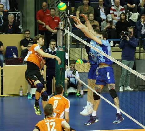 GER, CEV, BR VOLLEYS VS. Dynamo Moskau 05.04.2017, Max Schmeling Halle, Berlin, GER, CEV, BR VOLLEYS VS. Dynamo Moskau, im Bild Robert Kromm (BR Volleys 3), Sergey Grankin (Dynamo Moskau 5), Alexander Volkov (Dynamo Moskau 12) nordphotox xEngler