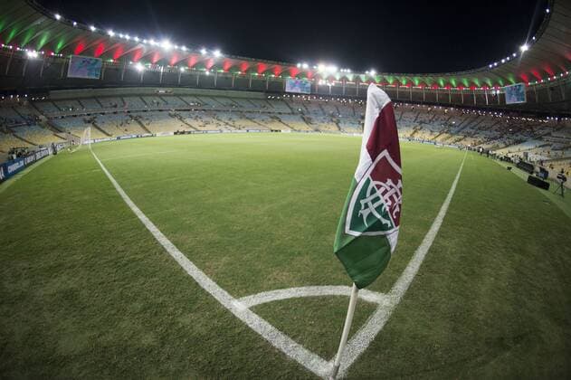 Fluminense x Liverpool RIO DE JANEIRO, RJ - 05.04.2017: FLUMINENSE X LIVERPOOL - View of the stadium with the flag of foreground corner before departure Fluminense (BRA) x Liverpool (URU) the South American Cup held at the Estadio Maracana in Rio de Janeiro, RJ. (Photo: Celso Pupo Fotoarena) x1298134x  CelsoxPupo