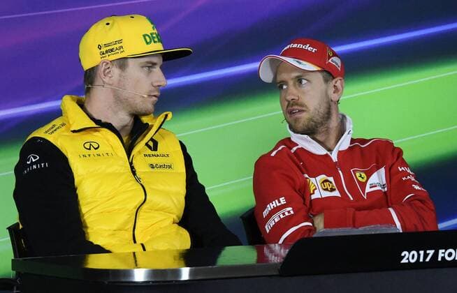 Nico Huelkenberg, Renault F1 Team, Sebastian Vettel, Scuderia Ferrari, formula 1 GP, China in Shanghai, 07.04.2017 Photo:mspb Lukas Gorys Nico Huelkenberg, Sebastian Vettel, formula 1 GP, China