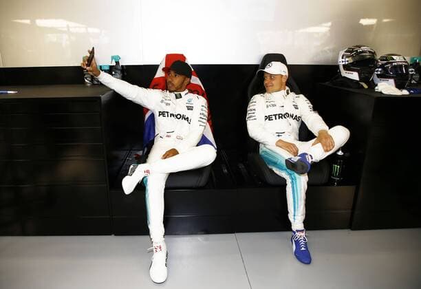 Motorsports: FIA Formula One World Championship WM Weltmeisterschaft 2017, Grand Prix of AChina, 44 Lewis Hamilton (GBR, Mercedes AMG Petronas Formula One Team), 77 Valtteri Bottas (FIN, Mercedes AMG Petronas) Shanghai China xHOCHxZWEIx