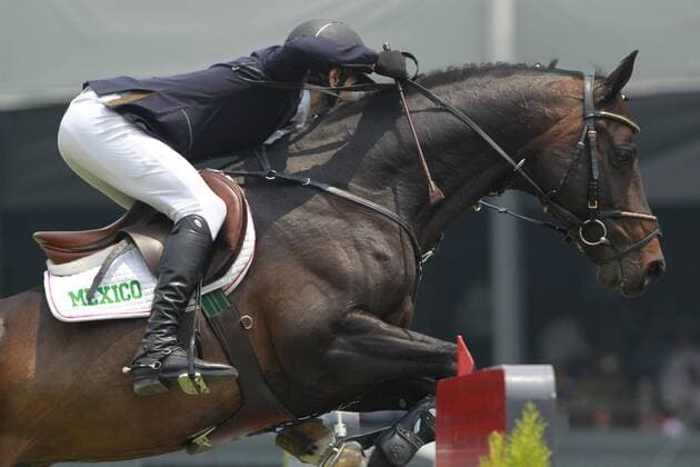 Mexican rider Andres Azcarraga participates in the second day of competitions of equestrian jump during the 2017 Longines Global Champions Tour in Mexico City, Mexico, 07 April 2017. Longines Global Champion Tour !ACHTUNG: NUR REDAKTIONELLE NUTZUNG!  Copyright: xMarioxGuzmánx MEX11 20170407-636271951120596241
