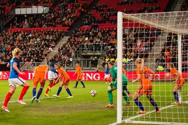 France scores by an own goal of Anouk Dekker of The Netherlandsduring the friendly match between the women of Netherlands and France at the Galgenwaard Stadium on April 07, 2017 in Utrecht, The Netherlands Women: Netherlands v France Friendly match 2016 2017 xVIxGerritxvanxKeulenxIVx 7519283