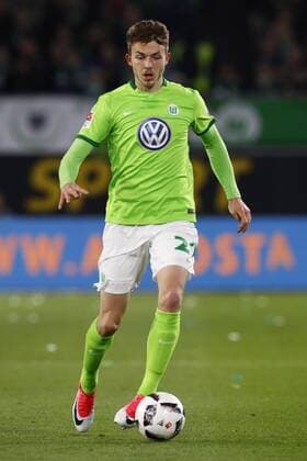 05.04.2017, Volkswagen Arena, Wolfsburg, Ligaspiel, 1. Liga, VfL Wolfsburg vs SC Freiburg, im Bild Jannes Horn (21, Wolfsburg) spielt den Ball VfL Wolfsburg vs SC Freiburg