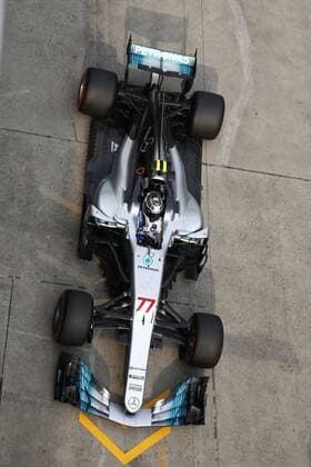 Shanghai: Motorsports: FIA Formula One World Championship WM Weltmeisterschaft 2017 77 Valtteri Bottas (FIN, Mercedes AMG Petronas) pit stop Chinese Formula One Grand Prix Shanghai Circuit on April 08, 2017 in Shanghai, China. (Photo by Hoch Zwei) Shanghai China xHZx