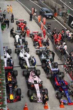 Shanghai: Motorsports: FIA Formula One World Championship WM Weltmeisterschaft 2017 parc ferme after Qualifying Chinese Formula One Grand Prix Shanghai Circuit on April 08, 2017 in Shanghai, China. (Photo by Hoch Zwei) Shanghai China xHZx