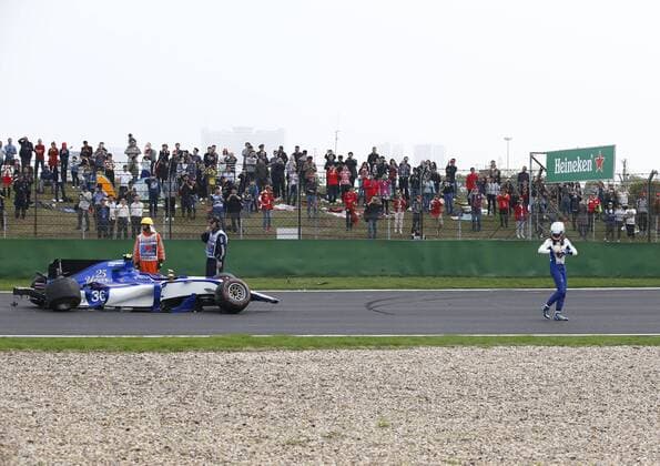 Shanghai: Motorsports: FIA Formula One World Championship WM Weltmeisterschaft 2017 36 Antonio Giovinazzi (ITA, Sauber F1 Team) had an accident Chinese Formula One Grand Prix Shanghai Circuit on April 08, 2017 in Shanghai, China. (Photo by Hoch Zwei) Shanghai China xHZx