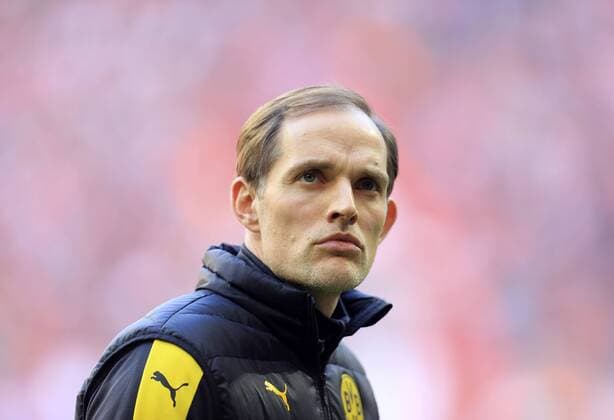 08.04.2017, Fussball 1.Bundesliga 2016 2017, 28.Spieltag, FC Bayern München gegen Borussia Dortmund, in der Allianz-Arena München. Trainer Thomas Tuchel (Dortmund) nachdenklich. 