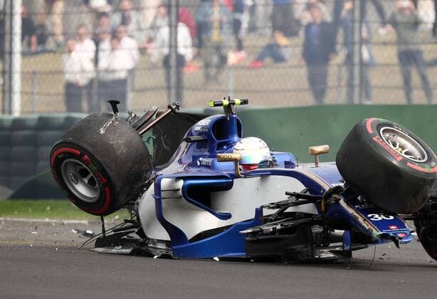 Italian F1 driver Antonio Giovinazzi of Sauber leaves the car after crashing during the qualifying session for the 2017 Formula One Chinese Grand Prix at the Shanghai International Circuit in Shanghai, China, 8 April 2017. Antonio Giovinazzi will line up on the grid for Sauber once again at the Chinese Grand Prix as Pascal Wehrlein continues his recovery from a back injury. Wehrlein pulled out of the season-opening race in Australia after Friday practice, but Ferrari reserve driver Giovinazzi fared well as a late call-up. The 23-year-old qualified 16th and placed 12th in the race, while team-mate Marcus Ericsson did not finish. Formula One: Antonio Giovinazzi set for Shanghai seat in Wehrlein s continued absence  pbu604281_16