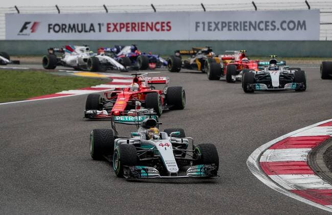 British F1 driver Lewis Hamilton of Mercedes, front, leads other racers during the Formula One Chinese Grand Prix at the Shanghai International Circuit in Shanghai, China, 9 April 2017. Lewis Hamilton wins 2017 Formula 1 Chinese Grand Prix  pbu604619_02