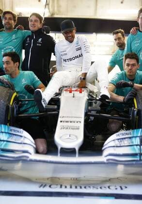 Shanghai: Motorsports: FIA Formula One World Championship WM Weltmeisterschaft 2017 44 Lewis Hamilton (GBR, Mercedes AMG Petronas) celebrating his race win Chinese Formula One Grand Prix Shanghai Circuit on April 08, 2017 in Shanghai, China. (Photo by Hoch Zwei) Shanghai China xHZx