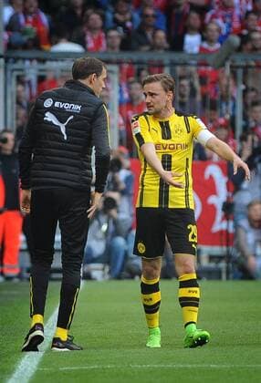Trainer Thomas Tuchel (Borussia Dortmund) im Gespraech mit Marcel Schmelzer (Borussia Dortmund 29), beim Spiel zwischen dem FC Bayern Muenchen und Borussia Dortmund am 08.04.2017, Muenchen Copyright: xStuetzle xEibner-Pressefotox EP_WSE