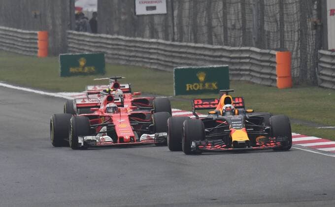 Daniel Ricciardo, Red Bull Racing, Kimi Raiikkoenen, Sebastian Vettel, Scuderia Ferrari, formula 1 GP, China in Shanghai, 09.04.2017 Photo:mspb Lukas Gorys Daniel Ricciardo, Kimi Raiikkoenen, Sebastian Vettel, formula 1 GP, China