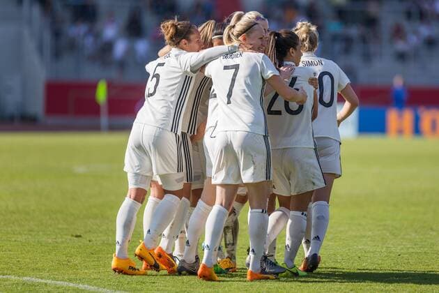 Jubel über das 2:1 durch Linda Dallmann (GER, 31); Jubel, celebration; Tor, goal, Torerfolg, Aktion, Fußball, Frauen, Länderspiel, Deutschland - Kanada, xprx