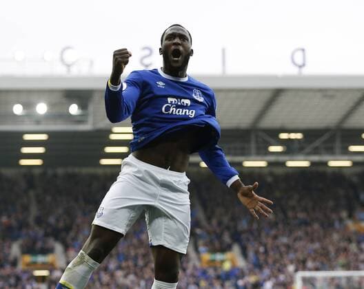 Bilder des Tages - SPORT Romelu Lukaku of Everton celebrate scoring his second and Everton s fourth during the English Premier League match at Goodison Park Stadium, Liverpool. Picture date: April 9th 2017. Pic credit should read: Simon Bellis Sportimage EDITORIAL USE ONLY. No use with unauthorised audio, video, data, fixture lists, club league logos or live services. Online in-match use limited to 120 images, no video emulation. No use in betting, games or single club league player publications.