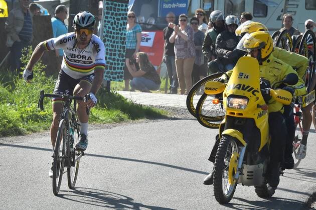 Slovakian Peter Sagan of Bora-Hansgrohe after mechanical problems during the Paris-Roubaix one day cycling race, 257km from Compiegne to the Velodrome in Roubaix, France, Sunday 09 April 2017. DAVIDxSTOCKMAN  x05079858x