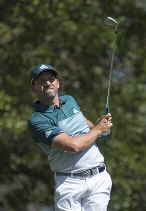 Sergio Garcia hits off the fourth tee box during the fourth round of the 2017 Masters Tournament at Augusta National Golf Club in Augusta, Georgia on April 9, 2017.  AUG20170409316 KEVINxDIETSCH