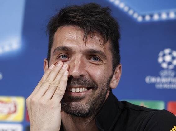 Italy: Champions League- Juventus press conference PK Pressekonferenz Juventus goalkeeper Gianluigi Buffon smiles during a press conference ahead of the Champions League quarter finals, first league soccer matches against Barcelona.  IsabellaxBonottox xPacificxPress