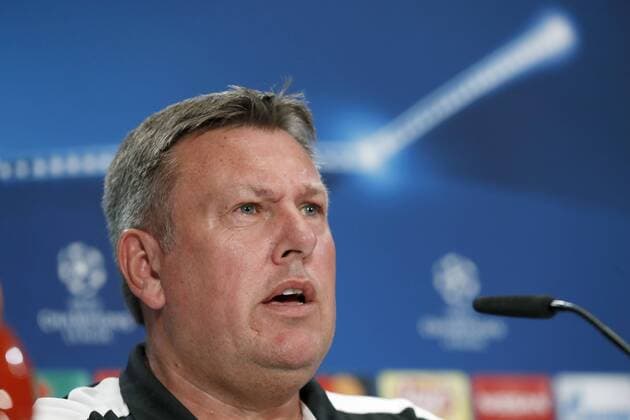 Leicester City s head coach, Craig Shakespeare, attends a press conference PK Pressekonferenz held at Vicente Calderon Stadium in Madrid, Spain, 11 April of 2017. Leicester City will face Atletico Madrid in the UEFA Champions League quarter final, first leg, soccer match on 12 April. LEICESTER CITY S PRESS CONFERENCE !ACHTUNG: NUR REDAKTIONELLE NUTZUNG!  Copyright: xChemaxMoyax 20170411-636275346436324447