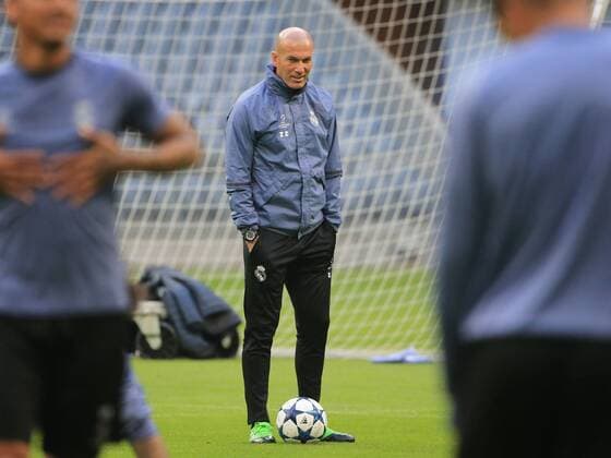 Bilder des Tages - SPORT 20170311, CL Abschlusstraining Real Madrid, Allianz Arena Muenchen, im Bild: Zinedine Zidane (Real Madrid)