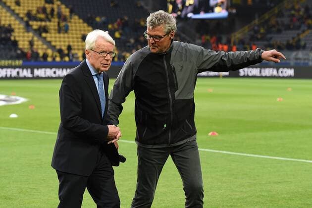 Fußball Champions League Viertelfinale Borussia Dortmund - AS Monaco am 11.04.2017 im Signal Iduna Park in Dortmund Dr. Reinhard Rauball ( Präsident Dortmund ), links - Norbert Dickel ( Stadionsprecher Dortmund ), rechts xRx