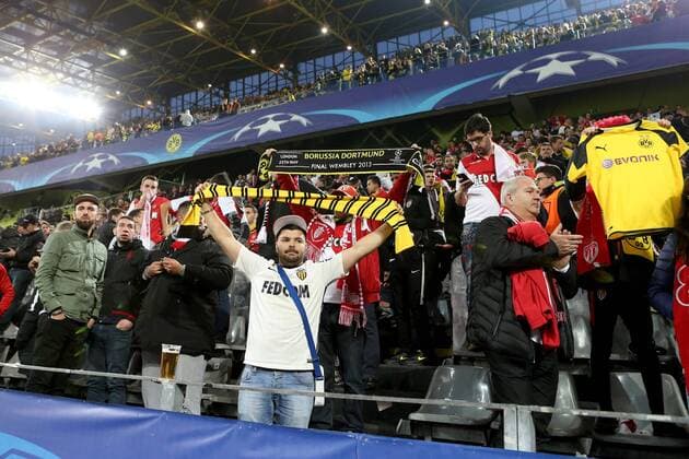 Monaco Fans stehen zu Dortmund, Borussia Dortmund vs AS Monaco, UEFA Champions League, Viertelfinale, Fussball, 11.04.2017, Dortmund Copyright: xLangerx xEibner-Pressefotox EP_HLR