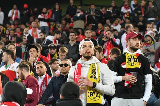 Fußball Champions League - Viertelfinale - Borussia Dortmund - AS Monaco am 11.04.2017 im Signal Iduna Park in Dortmund entäuschte Fans von Monaco sind extra angereist PM