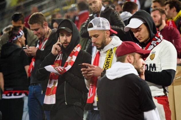 GER, UEFA CL, Borussia Dortmund (GER) vsÊAS Monaco FC (MCO) 11.04.2017, Signal Iduna Park, Dortmund, Viertelfinale Hinspiel, GER, UEFA CL, Borussia Dortmund (GER) vsÊAS Monaco FC (MCO), im Bild Zuschauer Fans Monaco nach Spielabsage Foto © nordphoto Kurth nordphotox xKurth