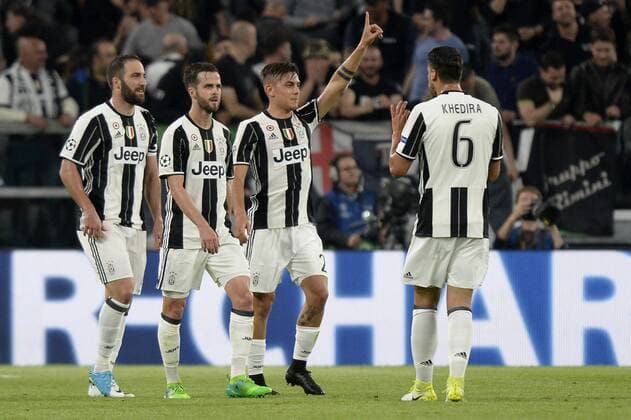 Esultanza Gol Paulo Dybala Juventus Goal celebration Torino 11-04-2017 Juventus Stadium Football Champions League 2016 2017 Juventus - Barcelona quarter final foto Filippo Alfero Insidefoto filippoxalfero