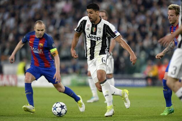 Bilder des Tages - SPORT Andres Iniesta Barcelona, Sami Khedira Juventus Torino 11-04-2017 Juventus Stadium Football Champions League 2016 2017 Juventus - Barcelona quarter final foto Filippo Alfero Insidefoto filippoxalfero