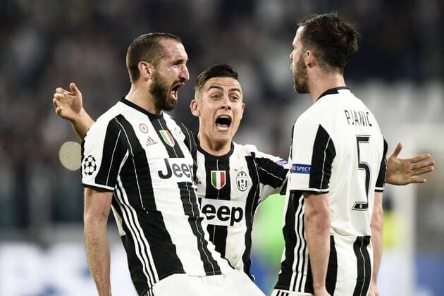 Bilder des Tages - SPORT Db Torino 11 04 2017 - Champions League Juventus-Barcellona foto Daniele Buffa Image nella foto: esultanza gol Giorgio Chiellini 