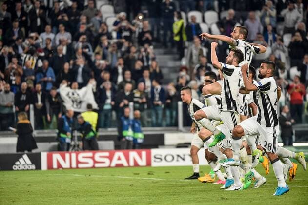 Juventus players celebrate the victory during the UEFA Champions League quarter final match between Juventus and Barcelona at the Juventus Stadium, Turin, Italy on 11 April 2017. Copyright: xGiuseppexMaffiax 14920142