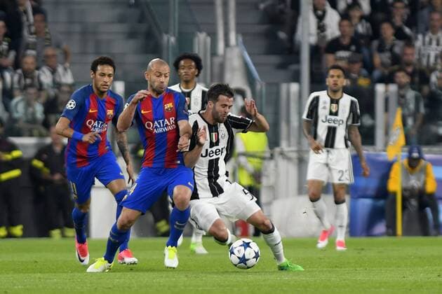 April 11th 2017, Juventus Stadium, Turin, Italy; UEFA Champions league football quarterfinal, leg 1, Juventus versus Barcelona; Javier Mascherano and Miralem Pjanic fight for the ball xPierpaoloxPiciuccox  ActionPlus11866610