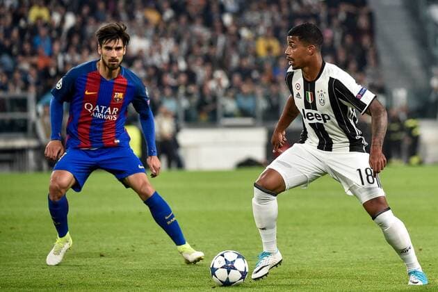 April 11, 2017 - Rome, Italy - Mario Lemina of Juventus and Andr Gomes of FC Barcelona Barca during the UEFA Champions League quarter final match between Juventus and Barcelona at the Juventus Stadium, Turin, Italy on 11 April 2017. Juventus - Barcelona Champions League  - ZUMAn230 20170411_zaa_n230_202 Copyright: xGiuseppexMaffiax