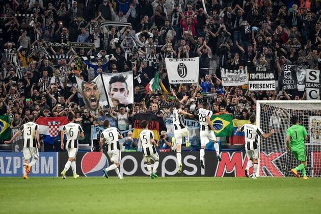 April 11, 2017 - Rome, Italy - Players of Juventus celebrate the victory during the UEFA Champions League quarter final match between Juventus and Barcelona at the Juventus Stadium, Turin, Italy on 11 April 2017. Juventus - Barcelona Champions League  - ZUMAn230 20170411_zaa_n230_217 Copyright: xGiuseppexMaffiax