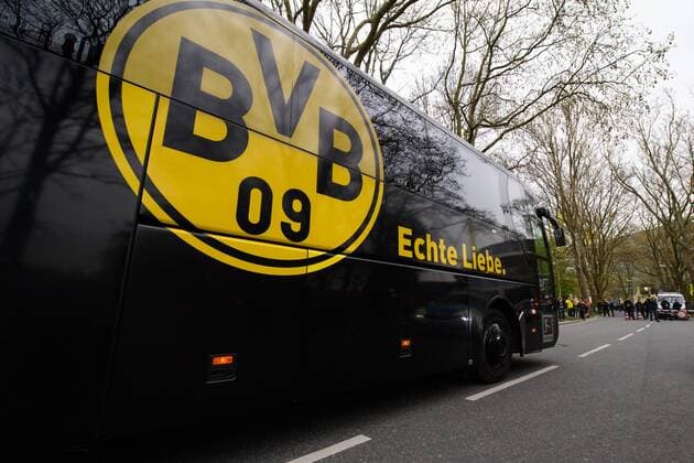 Bilder des Tages - SPORT GER, UEFA CL, Borussia Dortmund (GER) vsÊAS Monaco FC (MCO) 12.04.2017, Signal Iduna Park, Dortmund, Viertelfinale Hinspiel, GER, UEFA CL, Borussia Dortmund (GER) vsÊAS Monaco FC (MCO), im Bild Bus mit Mannschaft BVB Dortmund trifft am Stadion ein Foto © nordphoto Kurth nordphotox xKurth