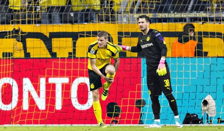 Dortmund, 12.04.2017 Sven Bender (BvB) und Torwart Roman Bürki (BvB) enttäuscht Borussia Dortmund - AS Monaco