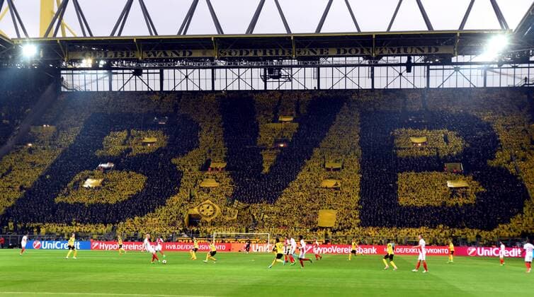 Championsleague Viertelfinale: Borussia Dortmund - AS Monaco 12.04.2017. Choreographie der Fans auf der Südtribüne. HM