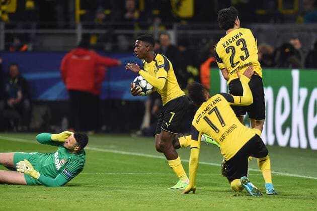Fußball Champions League Viertelfinale Borussia Dortmund - AS Monaco am 12.04.2017 im Signal Iduna Park in Dortmund Torjubel zum 1:2 durch Ousmane Dembele ( Dortmund ) xRx
