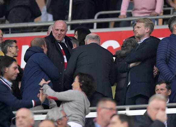 12.04.2017, Fussball Champions-League 2016 2017, Viertelfinale Hinspiel, FC Bayern München - Real Madrid, in der Allianz-Arena München. Präsident Uli Hoeness (FC Bayern) auf der Tribüne. 
