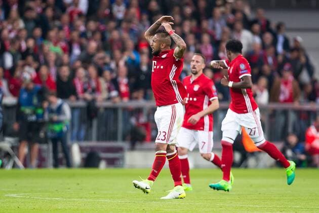12.04.2017 MONACHIUM PILKA NOZNA (FOOTBALL), LIGA MISTRZOW 1 4 FINALU (UEFA CHAMPIONS LEAGUE) 2017 2018 MECZ (GAME) FC BAYERN MONACHIUM - REAL MADRYT BAYERN MUNICH - REAL MADRID NZ ARTURO VIDAL BRAMKA RADOSC GOL GOAL FOTO LUKASZ SKWIOT CYFRASPORT NEWSPIX.PL --- Newspix.pl FRANCE OUT!  20170412CSLS0014