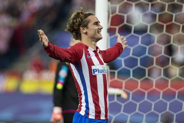 Antoine Griezmann of Atletico de Madrid celebrates after scoring a goal during the match of Champions LEague between Atletico de Madrid and LEicester City Football Club at Vicente Calderon Stadium in Madrid, Spain. April 12, 2017.  (20170412034)