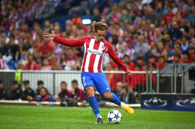 Madrid, Spain. April 12, 2017: Antoine Griezmann forward from Club Atletico de Madrid, during the UEFA Champions League Quarter-finals , 1st leg agains Leicester City FC at the Vicente Calderon stadium. (Photo: Ivan Abanades Medina).  xIvanxAbanadesxMedinax xAtleticoxdexMadridx-xLeicesterxCityxFCx(UEFAxChampionsxLeague).x