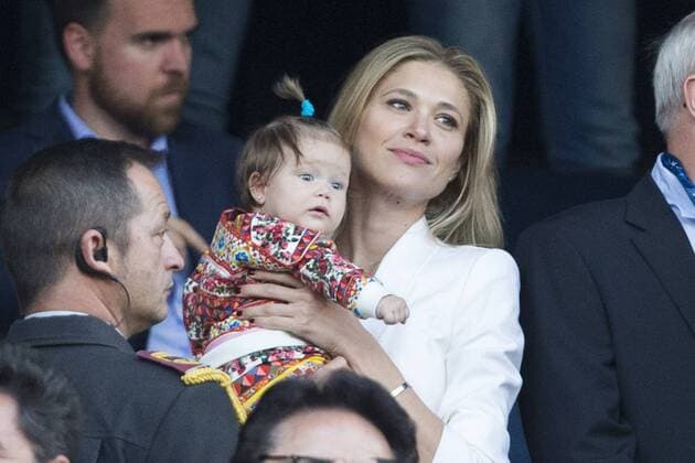 Carla Pereyra, wife of Diego Pablo Cholo Simeone coach of Atletico de Madrid during the match of Champions LEague between Atletico de Madrid and LEicester City Football Club at Vicente Calderon Stadium in Madrid, Spain. April 12, 2017.  (20170412042)