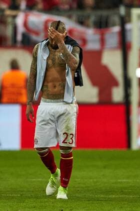 Munich, Germany 12.04.2017, UEFA Champions League - 2016 17 Season, Quarter Final: First leg, FC Bayern Muenchen - Real Madrid, Enttaeuschung bei Arturo Vidal (FCB) ( DeFodi501